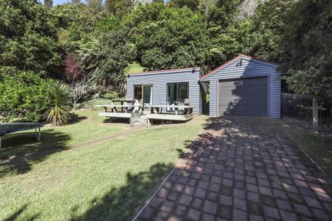 Photo of property in 17 Tombleson Road, Lake Rotoma, Rotorua, 3074