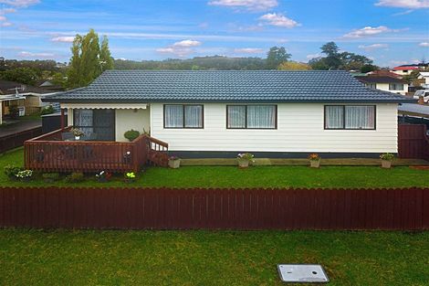 Photo of property in 1/229 Waitemata Drive, Ranui, Auckland, 0612