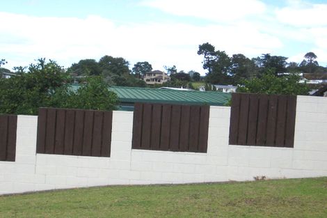 Photo of property in 16 Wyoming Avenue, Murrays Bay, Auckland, 0630