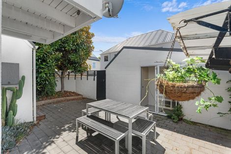 Photo of property in 3/270 Kilmore Street, Christchurch Central, Christchurch, 8011