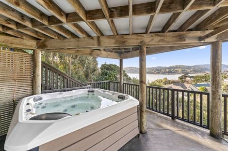 Photo of property in 12 The Topdeck, Whitby, Porirua, 5024