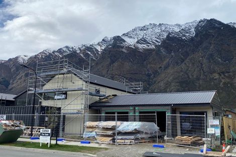 Photo of property in 77 Spur Ridge Rise, Jacks Point, 9371