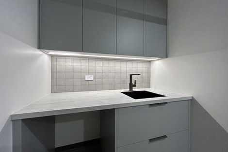 Photo of property in 93a Verran Road, Birkenhead, Auckland, 0626