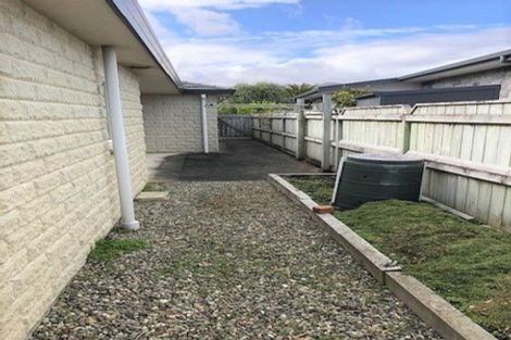 Photo of property in 20 Quadrant Heights, Paraparaumu, 5032