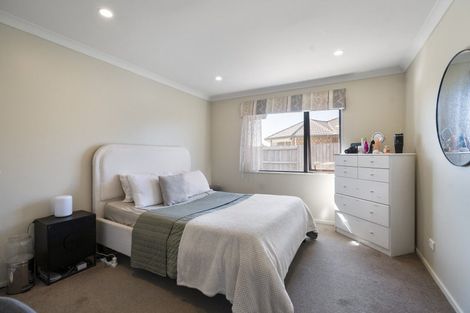 Photo of property in 42 Peter Hall Drive, Kelvin Grove, Palmerston North, 4414