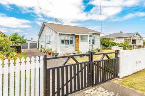 Photo of property in 69 Bignell Street, Gonville, Whanganui, 4501