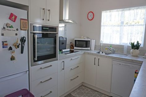 Photo of property in 16 Dewe Terrace, Foxton Beach, Foxton, 4815