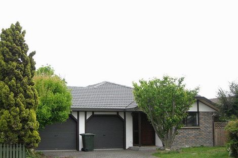 Photo of property in 11 Edron Place, Redwood, Christchurch, 8051