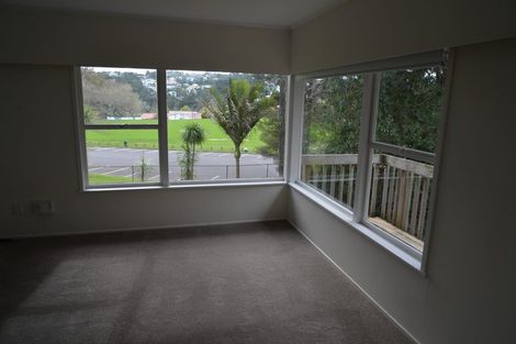 Photo of property in 2/21 Waverley Avenue, Glenfield, Auckland, 0629