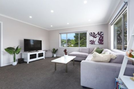 Photo of property in 17a Gloucester Street, Cannons Creek, Porirua, 5024