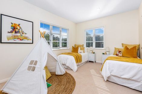 Photo of property in 42 Alice Street, Riverhead, 0820