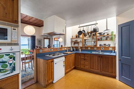 Photo of property in 1/9 Old Lake Road, Narrow Neck, Auckland, 0624