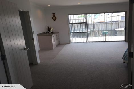 Photo of property in 106b Karewa Parade, Papamoa Beach, Papamoa, 3118