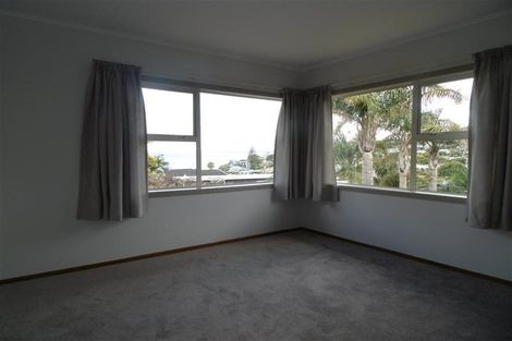 Photo of property in 23 Hyde Road, Rothesay Bay, Auckland, 0630