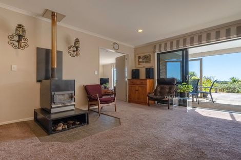 Photo of property in 159 Emma Drive, Manakau, Levin, 5573