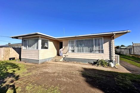 Photo of property in 81 Thatcher Street, Castlecliff, Whanganui, 4501