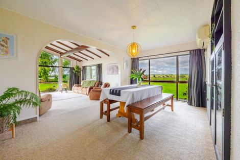 Photo of property in 1182a Tikokino Road, Waipawa, 4273