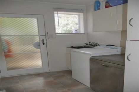 Photo of property in 27 Shearwater Street, One Tree Point, 0118
