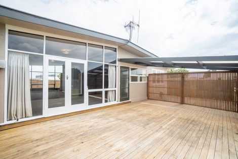 Photo of property in 754 Tremaine Avenue, Palmerston North, 4414