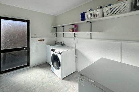 Photo of property in 55 Raglan Avenue, Cloverlea, Palmerston North, 4412