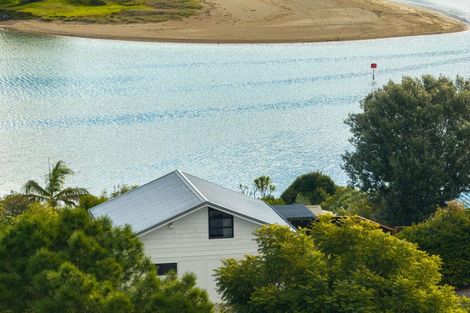 Photo of property in 7 Bush Point Road, Cable Bay, 0420