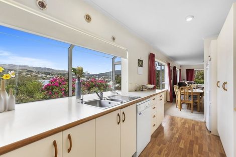 Photo of property in 9 Hampton Hill Road, Tawa, Wellington, 5028