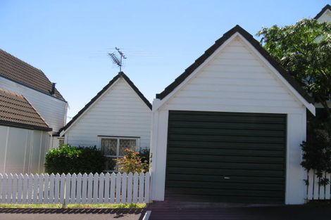 Photo of property in 4/1 Woodbridge Lane, Milford, Auckland, 0620