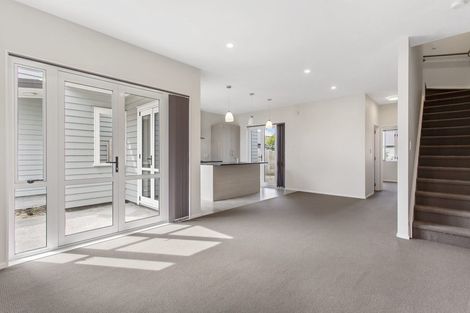 Photo of property in 87 Grove Road, Papakura, 2110