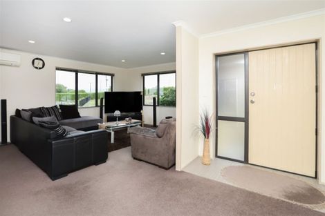 Photo of property in 11b Sharaleigh Place, Grandview Heights, Hamilton, 3200