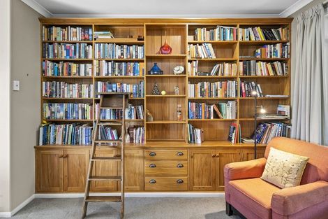 Photo of property in 61 Bowen Street, Cambridge, 3434