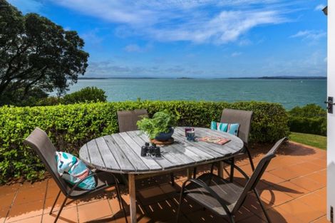 Photo of property in 122 Vauxhall Road, Narrow Neck, Auckland, 0624