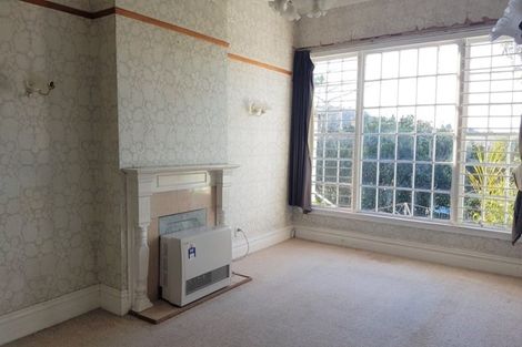 Photo of property in 6 Bloomfield Place, Epsom, Auckland, 1023