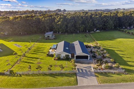 Photo of property in 34 Ohau Gravels Way, Ohau, Levin, 5570