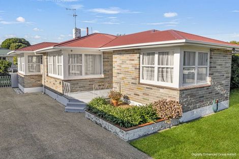 Photo of property in 2 Winchester Street, Levin, 5510