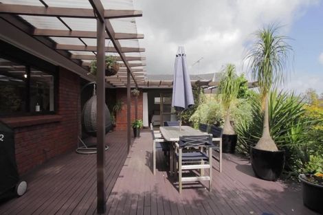 Photo of property in 15 Chip Grove, Sunnyhills, Auckland, 2010