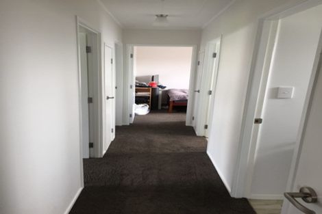 Photo of property in 94 Stanley Road, Glenfield, Auckland, 0629