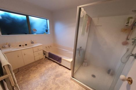 Photo of property in 17 Gardone Terrace, Conifer Grove, Takanini, 2112