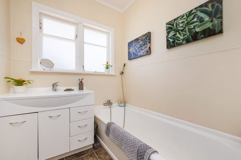 Photo of property in 32 Kingston Street, Awapuni, Palmerston North, 4412