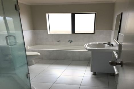 Photo of property in 11 Dunaff Place, Flat Bush, Auckland, 2019