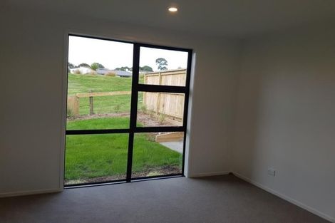 Photo of property in 10 Roto Lane, Pukekohe, 2120