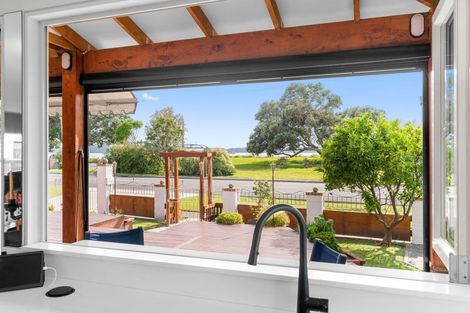 Photo of property in 141 Marsden Bay Drive, One Tree Point, 0118