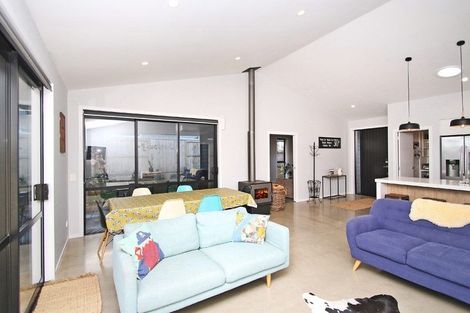 Photo of property in 11 Moira Close, Welcome Bay, Tauranga, 3175