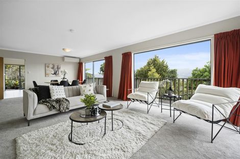 Photo of property in 5 Corrondella Grove, Belmont, Lower Hutt, 5010