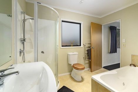 Photo of property in 106 Pacific Drive, Fitzherbert, Palmerston North, 4410