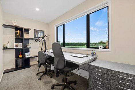 Photo of property in 1 Hayfield Terrace, Cust, Rangiora, 7471