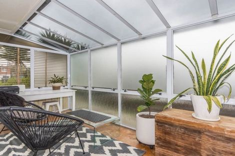 Photo of property in 1/18 Parker Avenue, New Lynn, Auckland, 0600