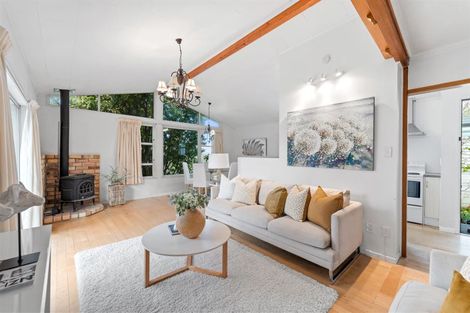 Photo of property in 1/80a Park Rise, Campbells Bay, Auckland, 0630