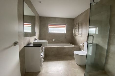 Photo of property in 7 Iwinuku Crescent, Wattle Downs, Auckland, 2103