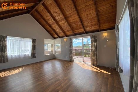 Photo of property in 2/2 Aotea Road, Glen Eden, Auckland, 0602