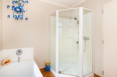 Photo of property in 27 Logan Avenue, Wharewaka, Taupo, 3330